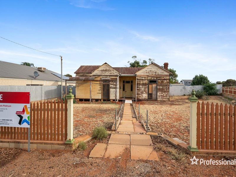 2 Ward Street, Lamington WA 6430