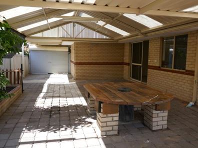 29 Reveley Close, Seville Grove WA 6112