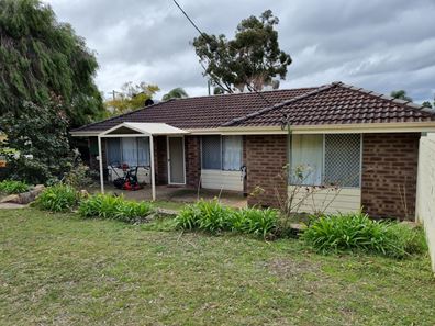 2 McLeish Place, Thornlie WA 6108