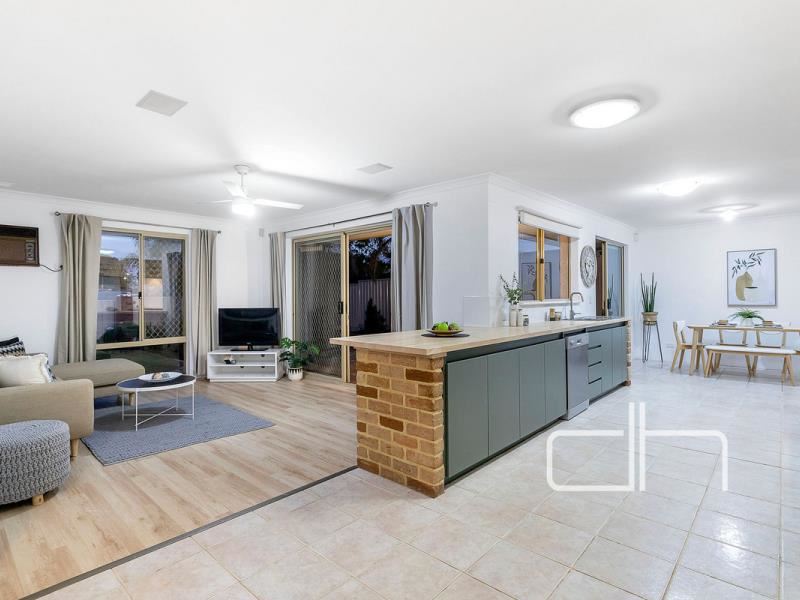 17 Benelli Place, Alexander Heights