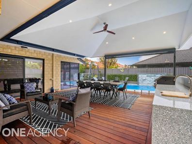 17 Illawarra Crescent, Canning Vale WA 6155