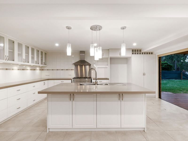93 Stanhope Road, Kalamunda