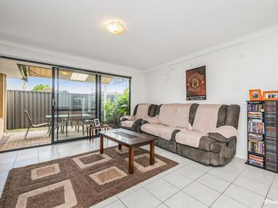 4/42 Wroxton Street, Midland WA 6056