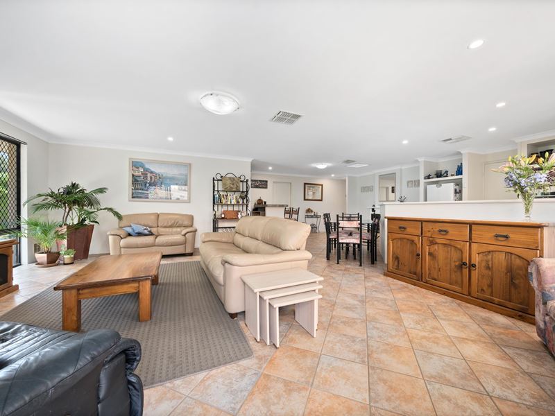 75 Aylesford Drive, Marangaroo