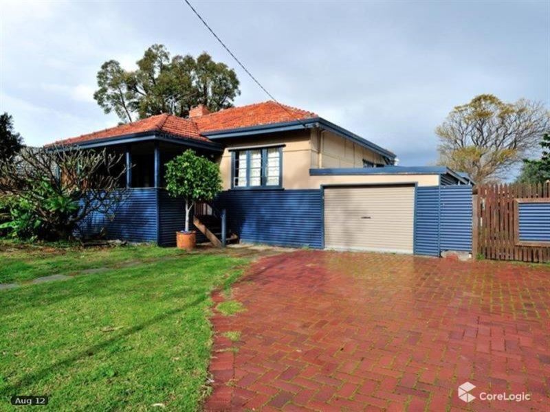 16 Sumpton Street, Hilton WA 6163