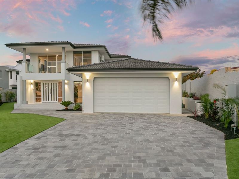 11 Mauldon Mews, Winthrop