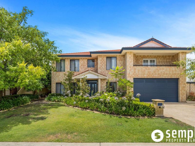 26 Chivalry Way, Atwell