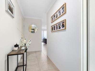 51 Piara Drive, Piara Waters WA 6112