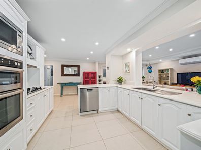 28 Zamia Place, Greenwood WA 6024