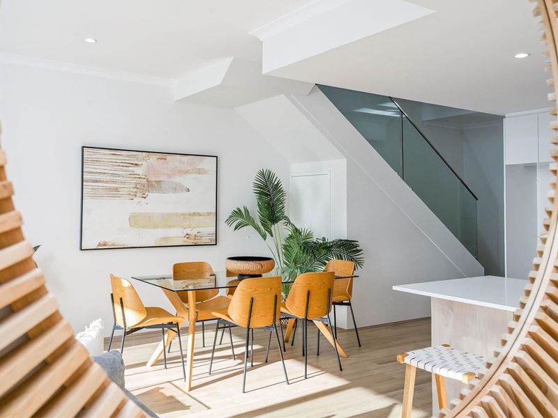 5 Poppy Lane, Como