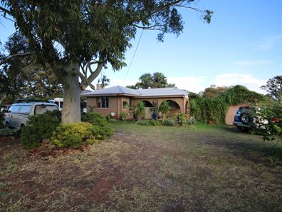 44 Old Coast Road, Australind WA 6233