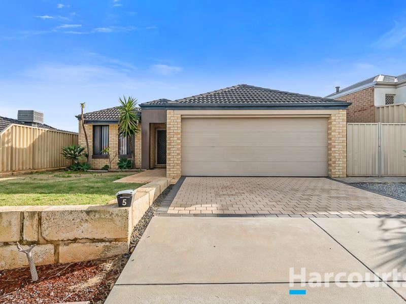 5 Eastwood Street, Ridgewood