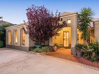 11 Dulegal Way, Aveley WA 6069