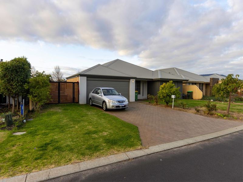 14 Mistral Bend, Yalyalup WA 6280