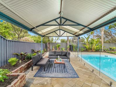 20 Windsor Place, Kallaroo WA 6025