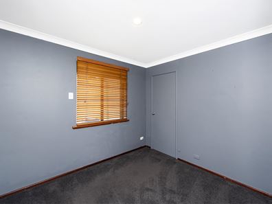 15 Wisteria Gardens, Halls Head WA 6210