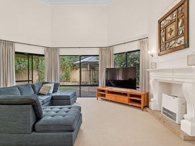 17 Kittyhawk View, Maylands WA 6051