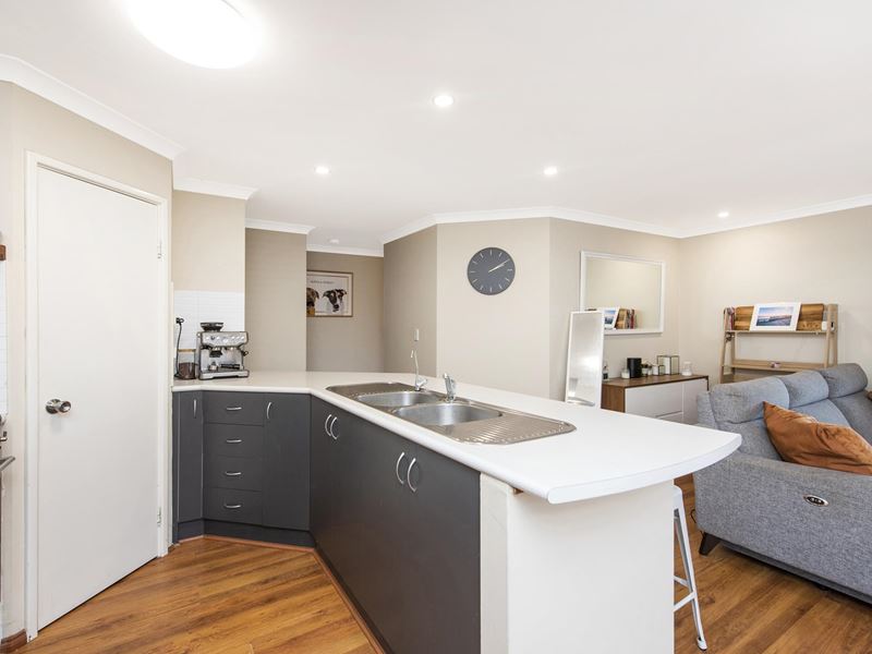 24 Noosa Drive, Secret Harbour