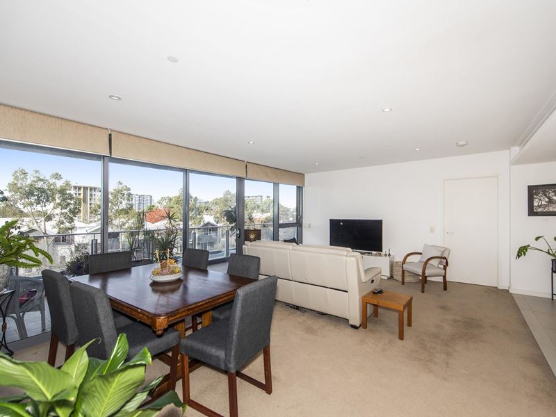 307/96 Bow River Crescent, Burswood