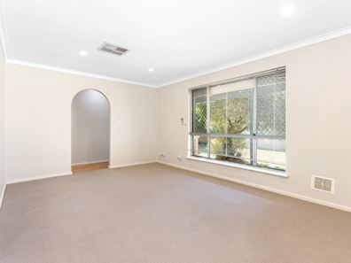 125 Rae Rd, Safety Bay WA 6169