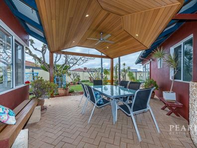 12 Seaside Gardens, Mullaloo WA 6027