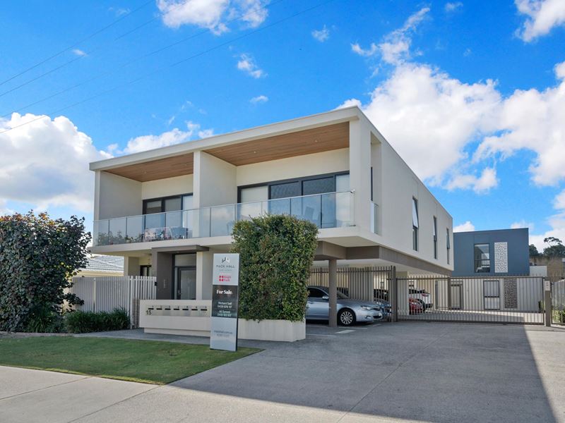 2/15 Brindley Street, Belmont