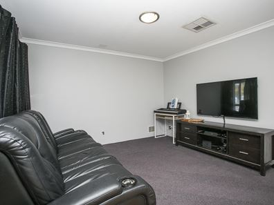 11 Eureka Place, Seville Grove WA 6112