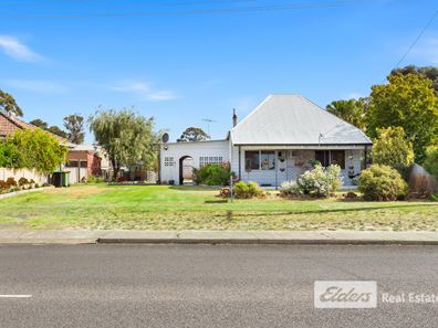 15 Coombes Street, Collie WA 6225