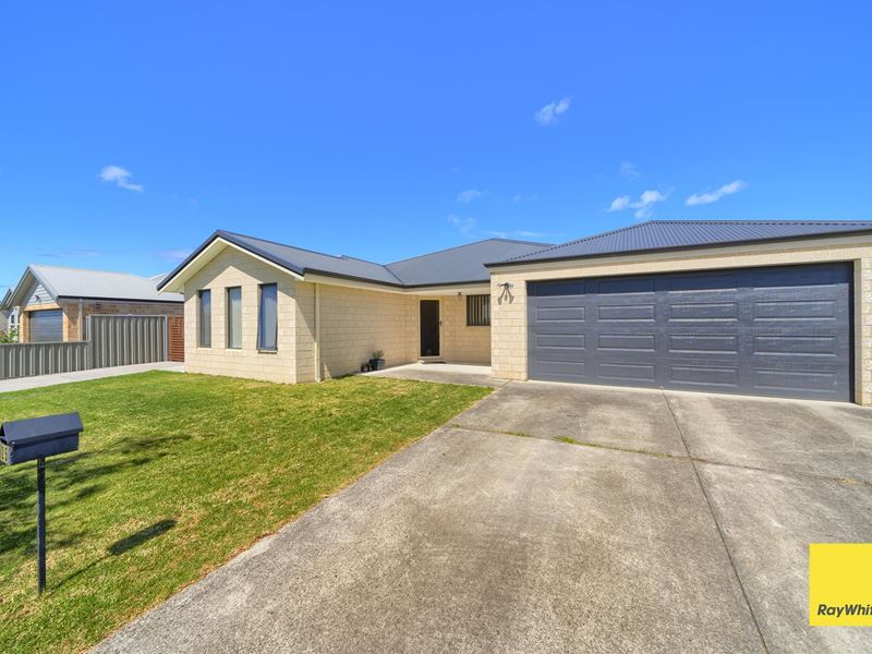 25 Kitcher Parade, Mckail