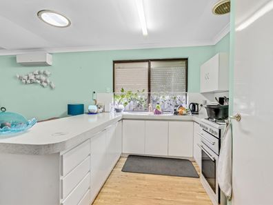 1/6 Cygni Street, Mandurah WA 6210