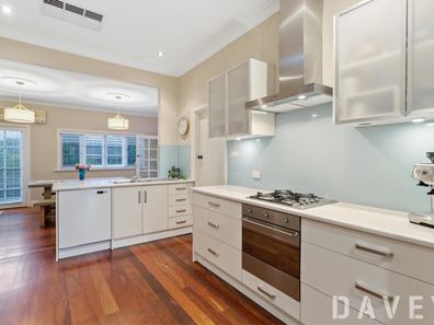 204 Woodside Street, Doubleview WA 6018