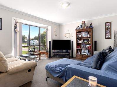 13 Voyager Court, Cooloongup WA 6168