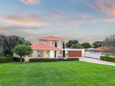 7 Mcwhae Road, Hillarys WA 6025