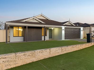 7 Battrass Loop, Baldivis WA 6171