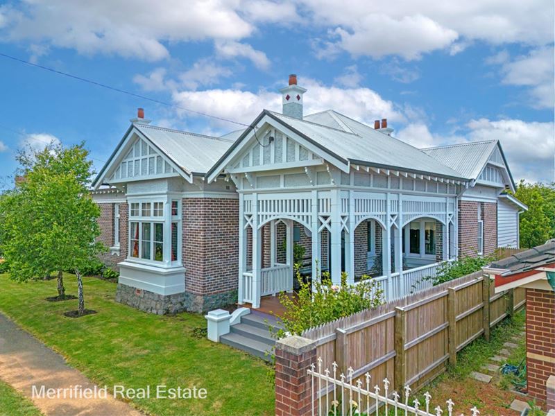142 Serpentine Road, Albany