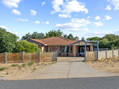 2 Gogo Road, Golden Bay WA 6174