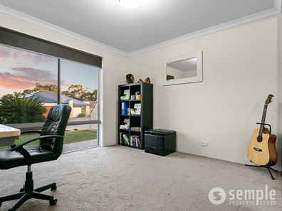 33 Willerin Loop, Success WA 6164