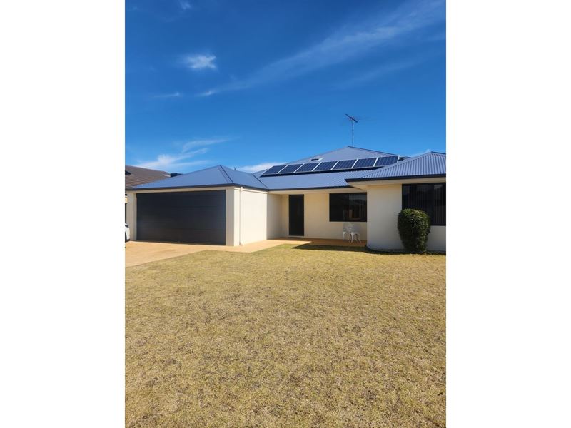 4 Coquette Pass, Dudley Park