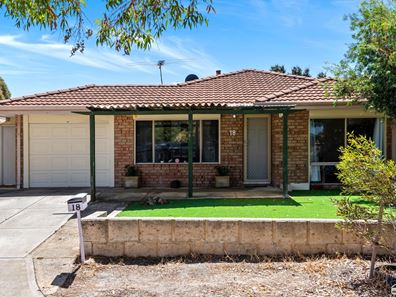 18 Navel Close, Seville Grove WA 6112