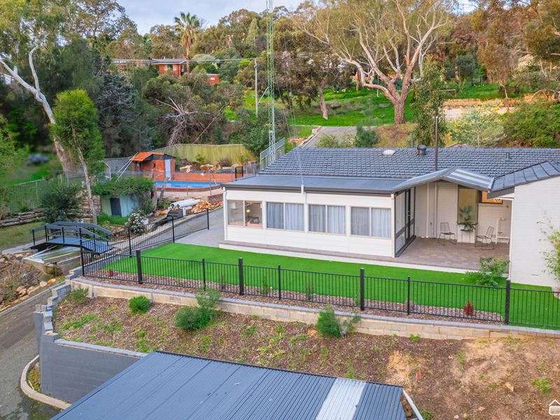 5 Lowannaa Road, Martin