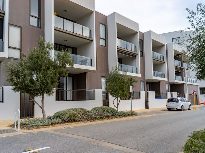 Orsino Boulevard, North Coogee