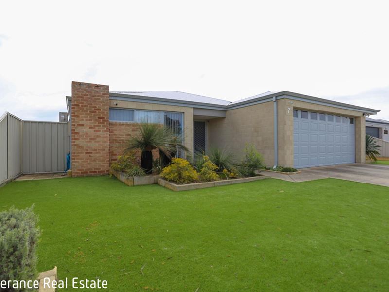 7 Magistrate Drive, Castletown WA 6450