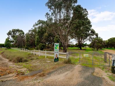 108 Greyhound Retreat, Nambeelup WA 6207