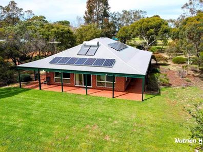 27 Crest View, Lennard Brook WA 6503