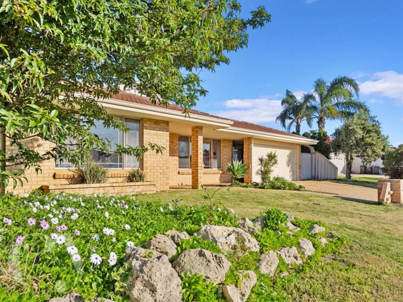 18 Geoff Russell Avenue, Kinross