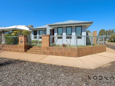 116 Mead St, Byford WA 6122