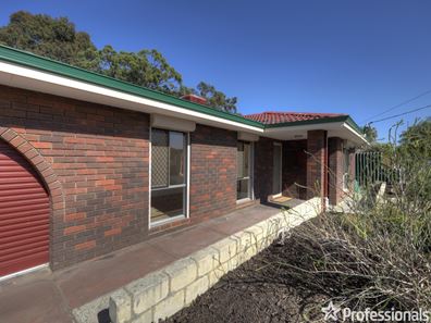 4 Wisteria Court, Forrestfield WA 6058