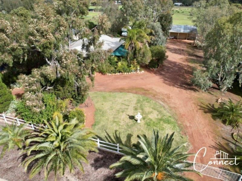 15 & 17 Hunter Road, Muluckine WA 6401