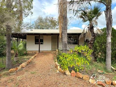 15 & 17 Hunter Road, Muluckine WA 6401