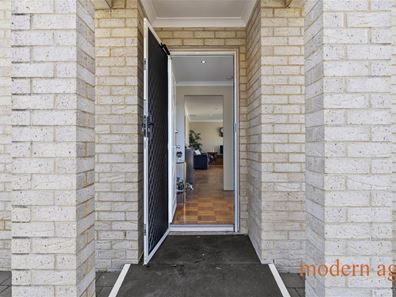 1/350 Wanneroo Road, Nollamara WA 6061